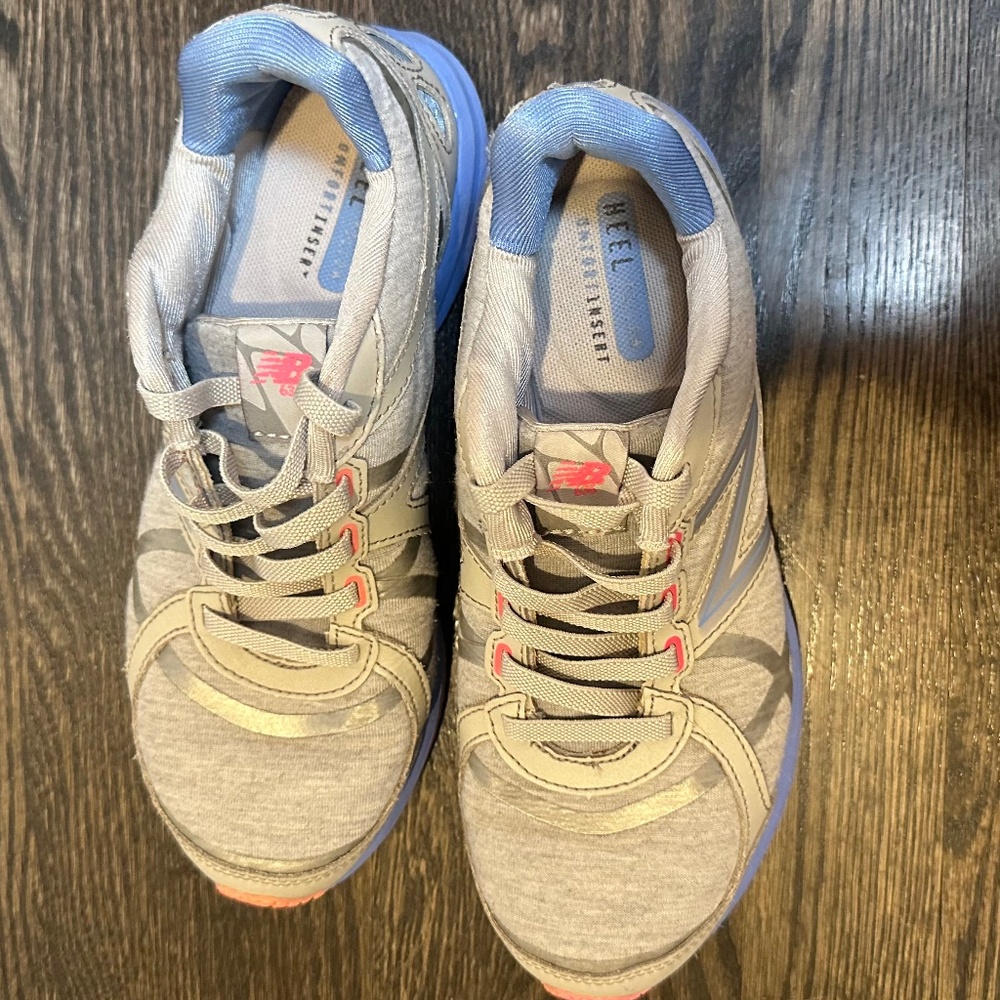 New Balance Women's Athletic Sneakers Grey – Size 6